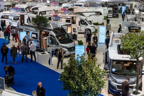 德国杜塞尔多夫房车露营展览会展会现场图片