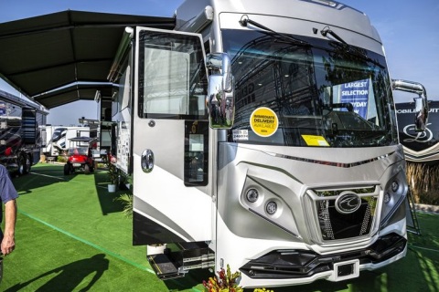 美国赫尔希房车及露营展览会展会现场图片
