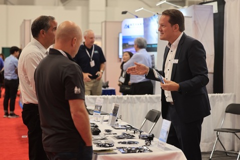 美国诺维汽车发动机测试展览会展会现场图片