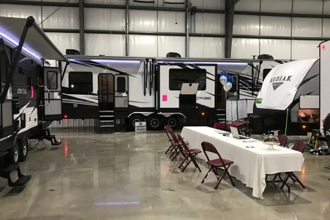 加拿大多伦多房车露营展展会现场图片