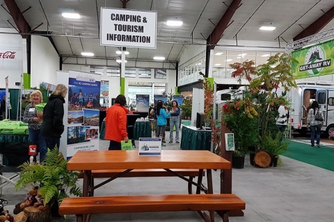 加拿大多伦多房车露营展展会现场图片
