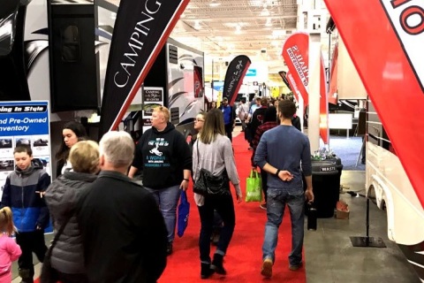 加拿大多伦多房车露营展展会现场图片