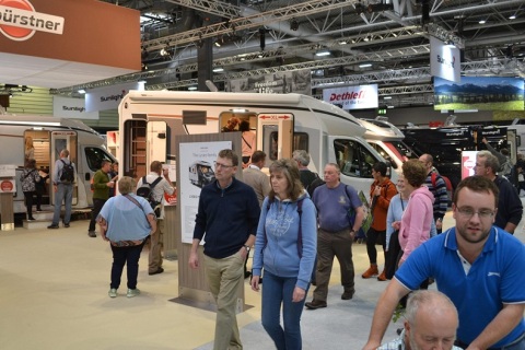 英国伯明翰房车露营展览会展会现场图片