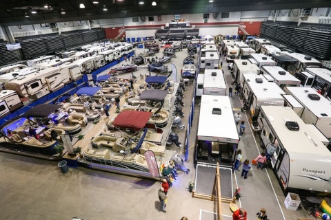 加拿大多伦多房车露营展展会现场图片