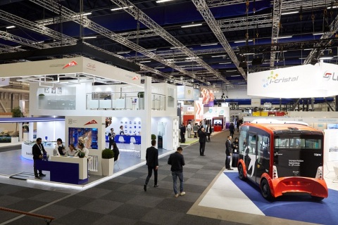 美国公共交通及客车展览会展会现场图片