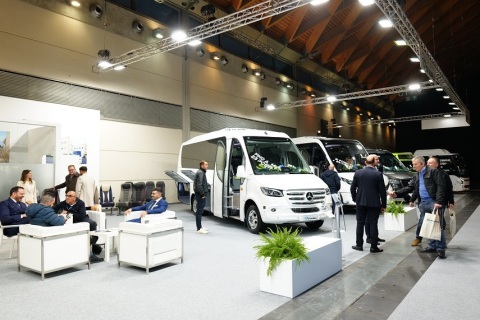 意大利里米尼微交通、客车巴士展览会展会现场图片