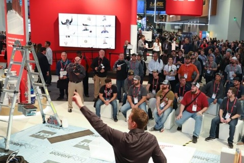 美国屋面墙面材料及防水材料展览会展会现场图片