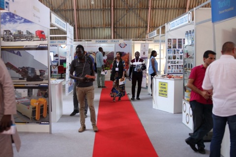 塞内加尔达喀尔建筑建材展览会展会现场图片