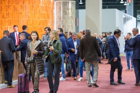 西班牙瓦伦西亚陶瓷及厨房卫浴展览会展会现场图片