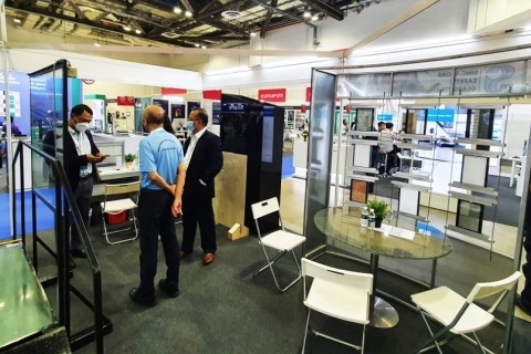 印尼亚洲玻璃门窗幕墙展览会展会现场图片