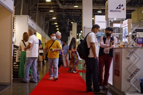 哈萨克斯坦暖通制冷展览会展会现场图片