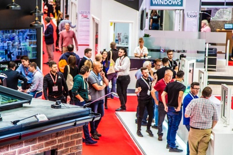 英国伯明翰玻璃门窗展览会展会现场图片