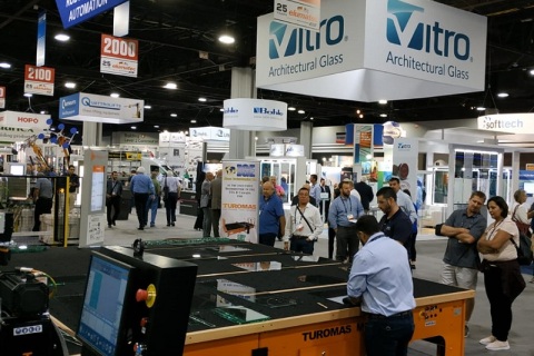 美国玻璃门窗幕墙展览会展会现场图片