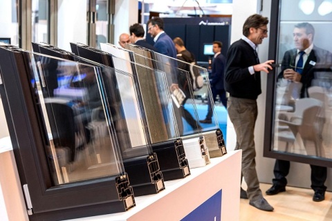 西班牙马德里国际门窗、遮阳展览会展会现场图片