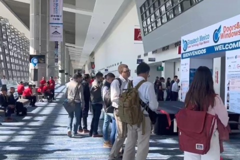 墨西哥玻璃、门窗幕墙展览会展会现场图片
