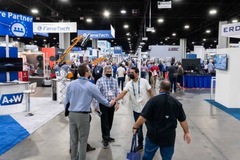 美国玻璃门窗幕墙展览会展会现场图片