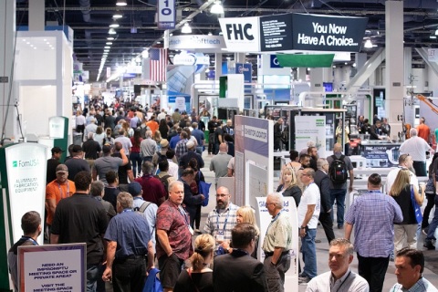 美国玻璃门窗幕墙展览会展会现场图片