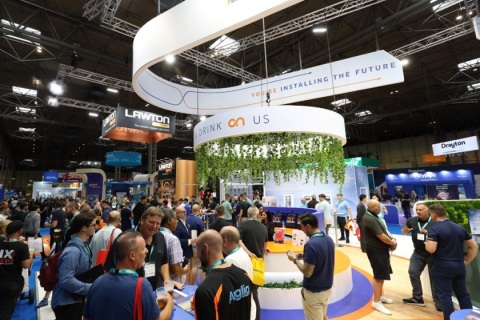 英国伯明翰世界室内安装施工展览会展会现场图片