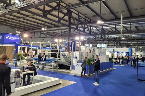 意大利米兰玻璃工业展览会展会现场图片