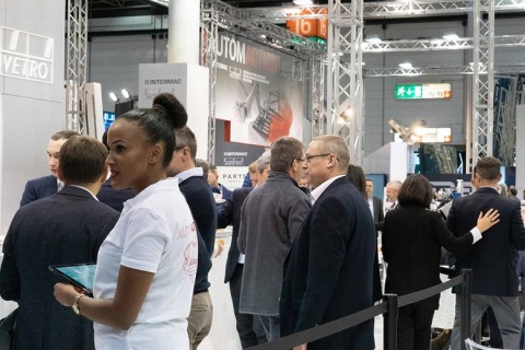 德国杜塞尔多夫玻璃工业展览会展会现场图片