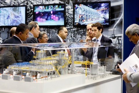 德国杜塞尔多夫玻璃工业展览会展会现场图片