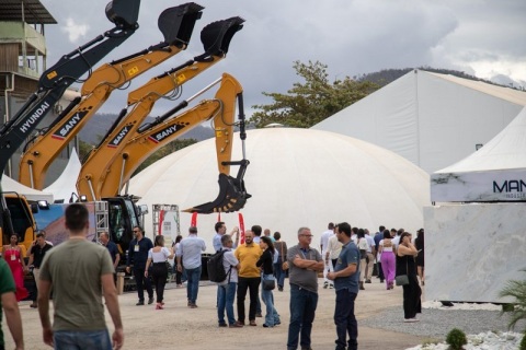 巴西卡舒埃鲁石材展览会展会现场图片