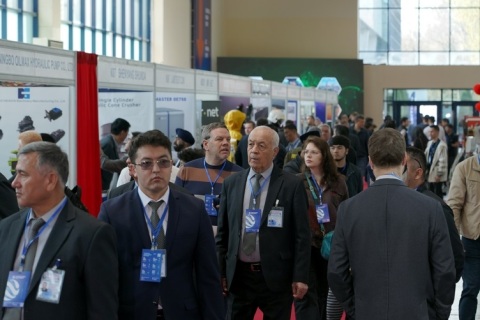 乌兹别克斯坦建筑设备和技术展览会展会现场图片