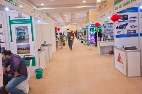 坦桑尼亚建筑及工程机械展览会展会现场图片