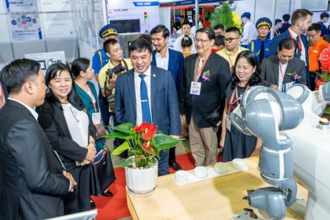 越南河内工业展览会展会现场图片