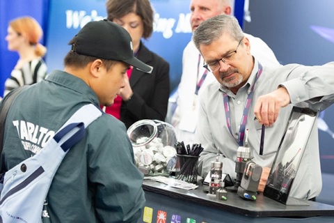 美国长滩工业制造展览会展会现场图片