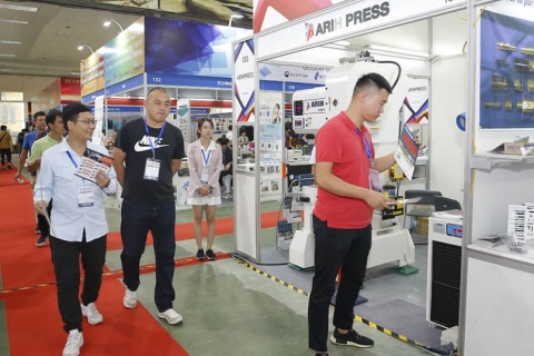 越南河内工业展览会展会现场图片