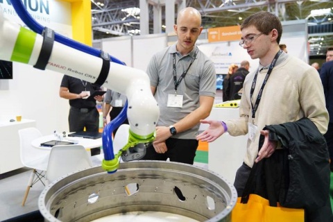 英国伯明翰先进工程展览会展会现场图片