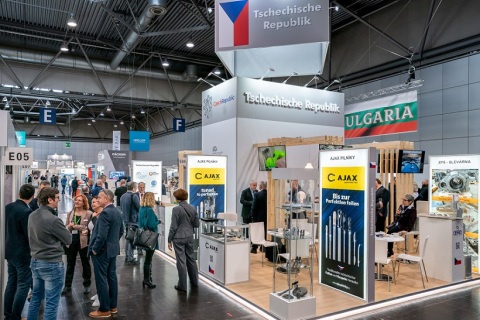 德国工业分包展览会展会现场图片