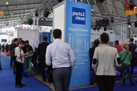 德国斯图加特工业部件清洗技术展览会展会现场图片