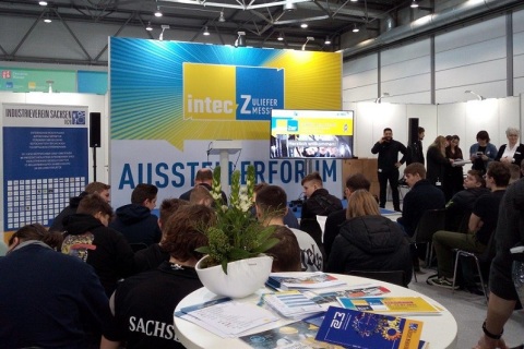 德国工业分包展览会展会现场图片