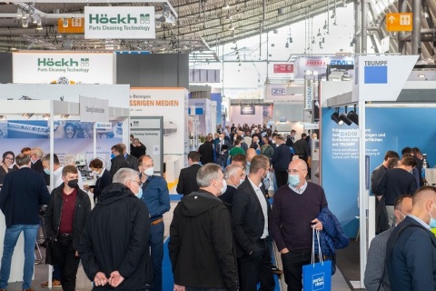 德国斯图加特工业部件清洗技术展览会展会现场图片