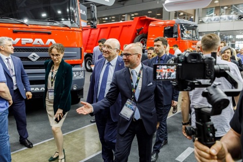 俄罗斯莫斯科工程机械宝马展览会展会现场图片