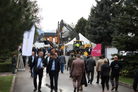 哈萨克斯坦工程机械及矿业机械展览会展会现场图片