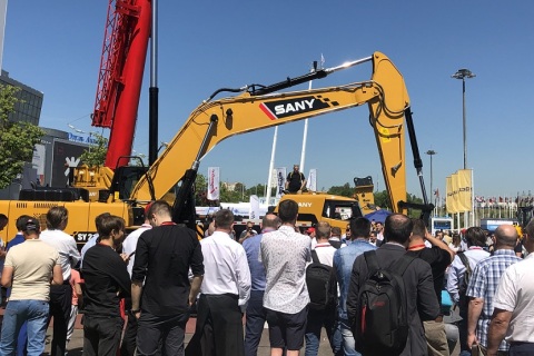 俄罗斯莫斯科工程机械宝马展览会展会现场图片