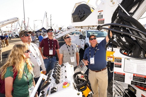 美国路易斯维尔市政建设及工程机械展展会现场图片