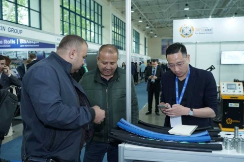 乌兹别克斯坦矿业、工程机械、矿山机械展览会展会现场图片