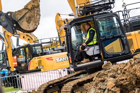 英国莱斯特郡工程机械展览会展会现场图片
