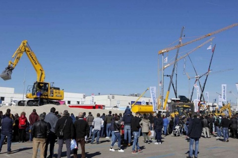 意大利维罗纳工程机械、高空作业机械展览会展会现场图片