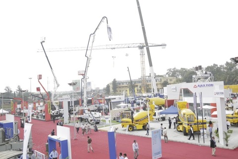 印度班加罗尔工程机械展览会展会现场图片