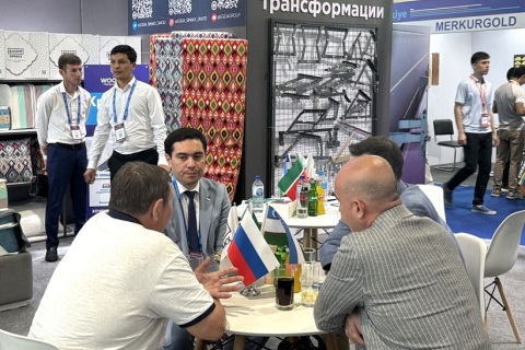 乌兹别克斯坦塔什干家具及木工机械展览会展会现场图片