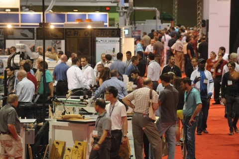 美国亚特兰大木工机械及家具配件展览会展会现场图片