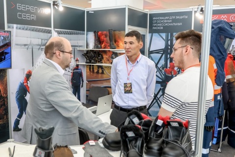 哈萨克斯坦工程机械、矿业机械展览会展会现场图片