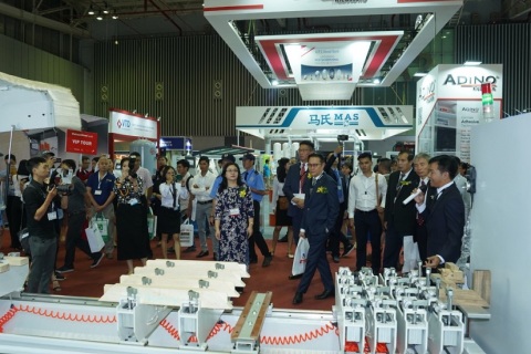 越南胡志明木工机械及家具配件展展会现场图片