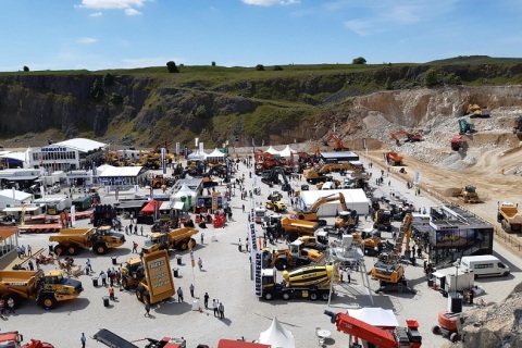 英国工程机械及矿业展览会展会现场图片