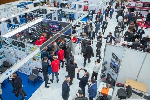 哈萨克斯坦工程机械及矿山机械展览会展会现场图片